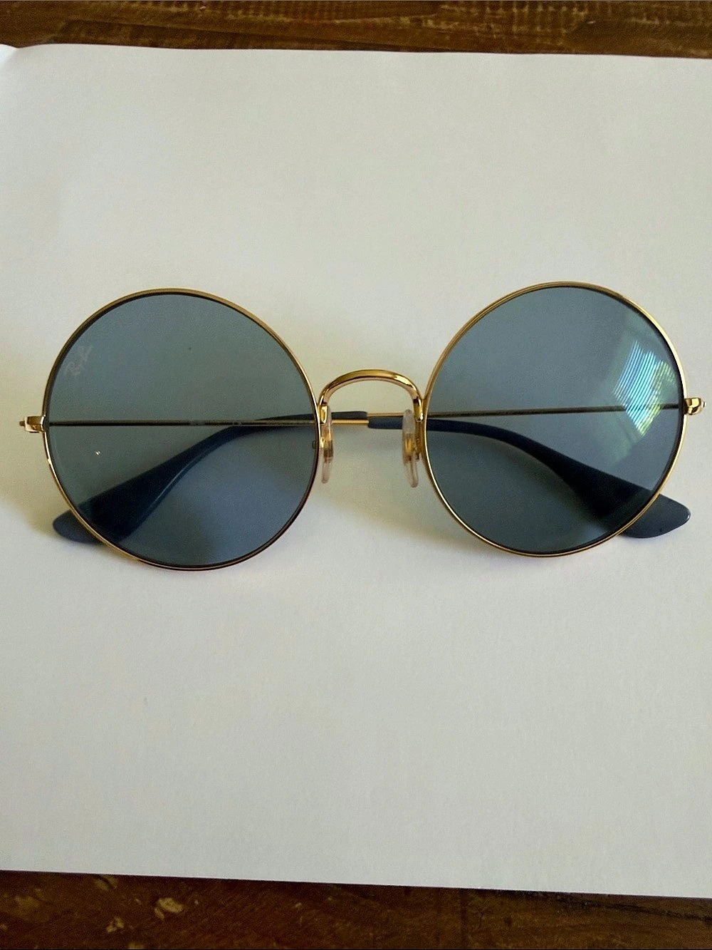 Ray-Ban JA-JO
RB 3592
Round Gold Blue Sunglasses Like New